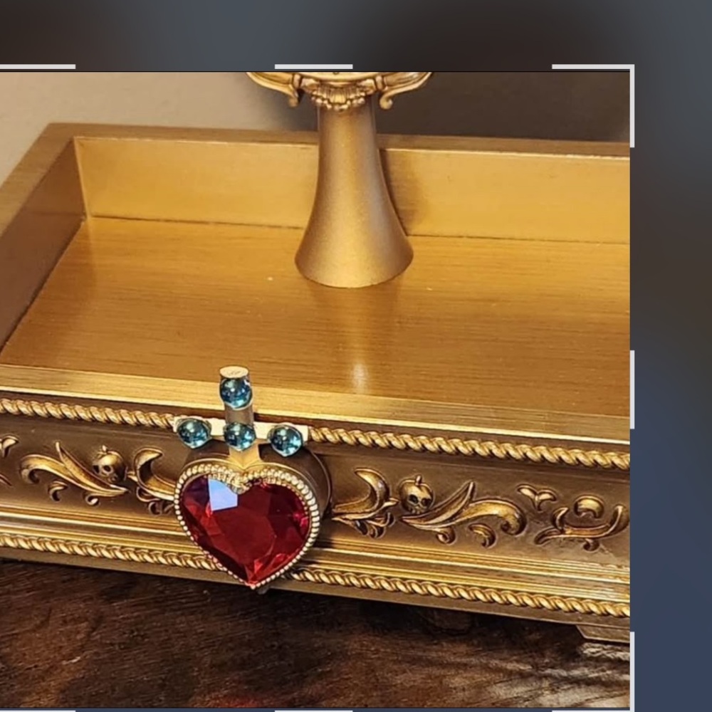 Disney Villains Evil Queen Magic Mirror Vanity Tray Gold (Bath & Body Works) - Picture 3 of 9